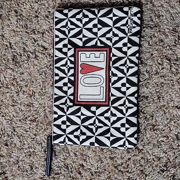 Brighton Handbags - Brighton zippered pouch